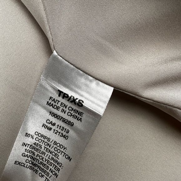 Dynamite V-Neck Kelsey Short Sleeve Cropped Blazer Rainy Day Beige XS - Picture 10 of 10